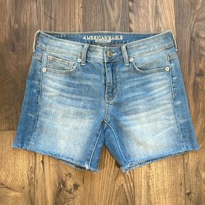 American Eagle super stretch jean shorts, 5” inseam, size 4.